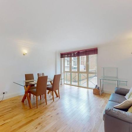 Lovely 1 Bed Apartment - 10 Min To Waterloo Tube Λονδίνο Εξωτερικό φωτογραφία