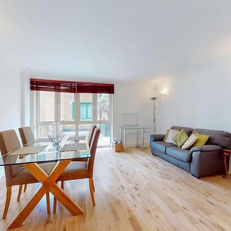 Lovely 1 Bed Apartment - 10 Min To Waterloo Tube Λονδίνο Εξωτερικό φωτογραφία